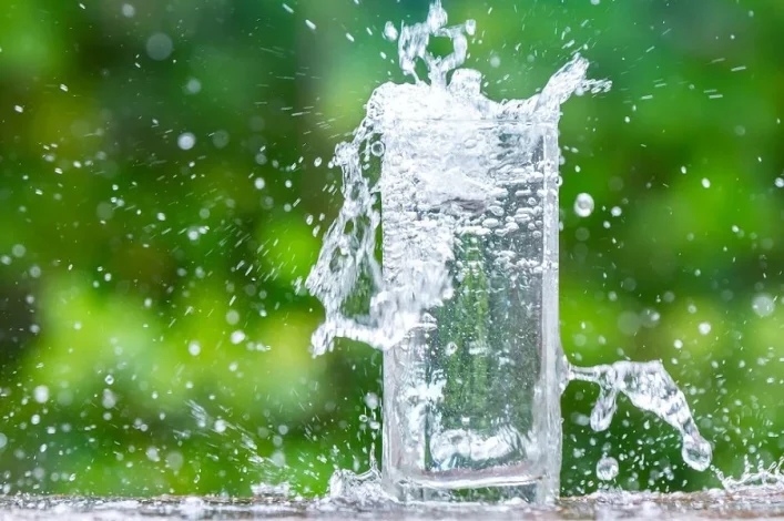 چه آبی قابل آشامیدن محسوب می شود؟