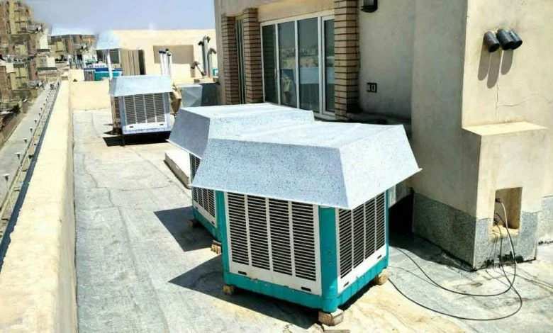 Should the cooler canopy be emptied in the cold season?