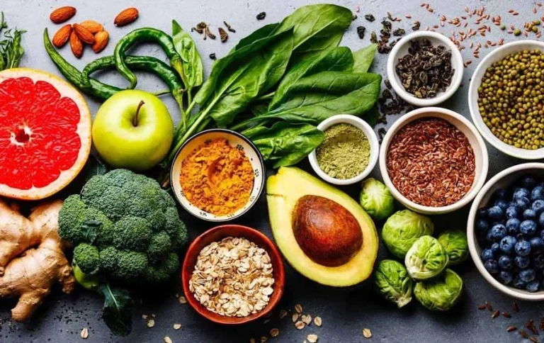 ناشتا چی بخوریم برای پوست؟