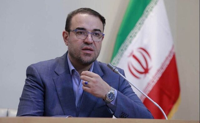 معاون وزیر صمت، صدای تولیدکننده ایرانی شد/ صنعتگر با اشتیاق میآید، برق نمیآید