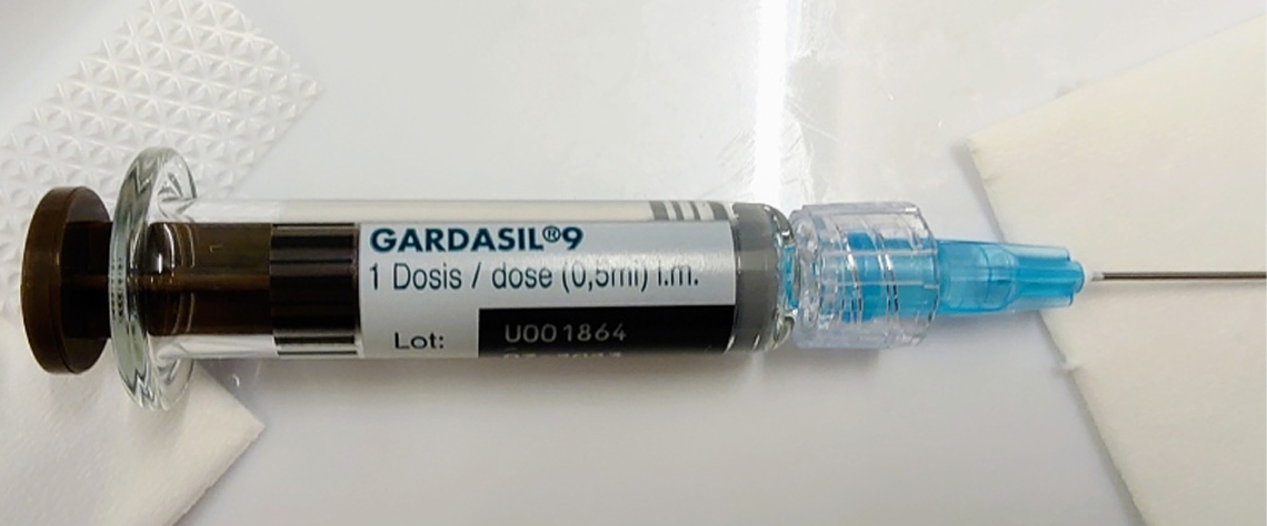 سن مناسب برای تزریق واکسن گارداسیل در زنان